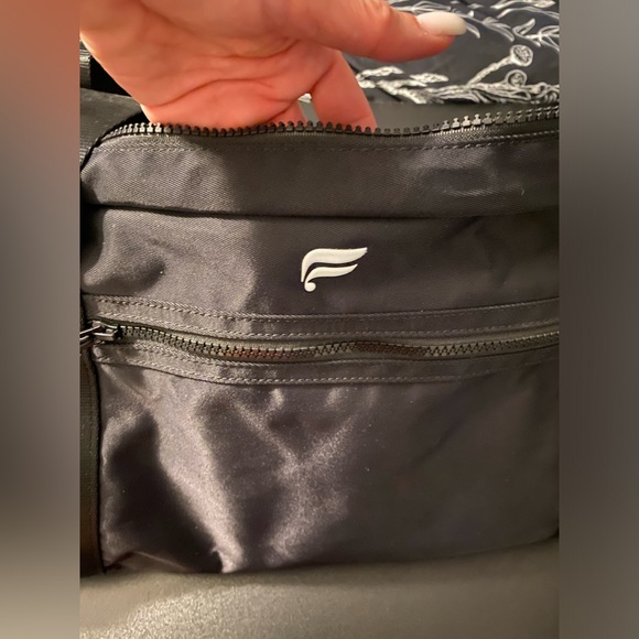 Fabletics - The Gym Duffle - New with Tags - Picture 4 of 6